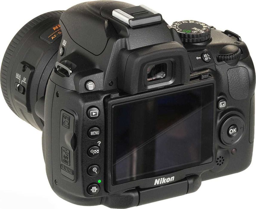 Nikon D5000 kit 18-55 vr+sumka
