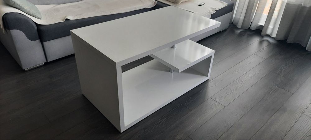 Холна маса за дома