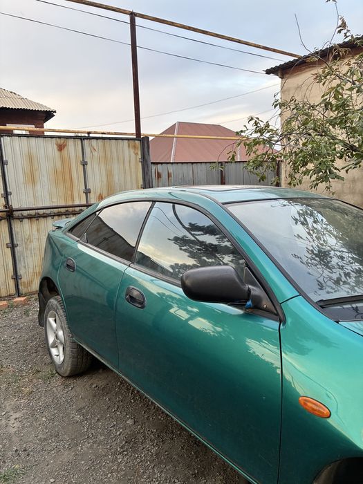 Mazda 323 F