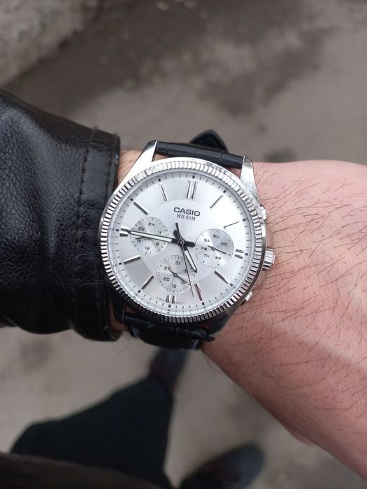 Продам часы casio оригинал