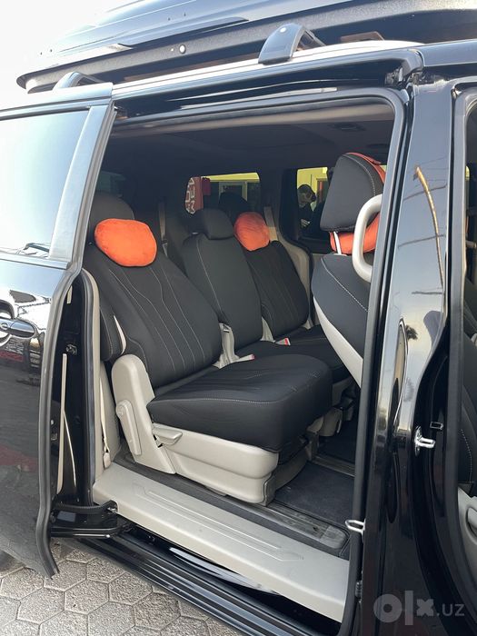 Kia Carnival 3.5L avtomobil sotiladi !