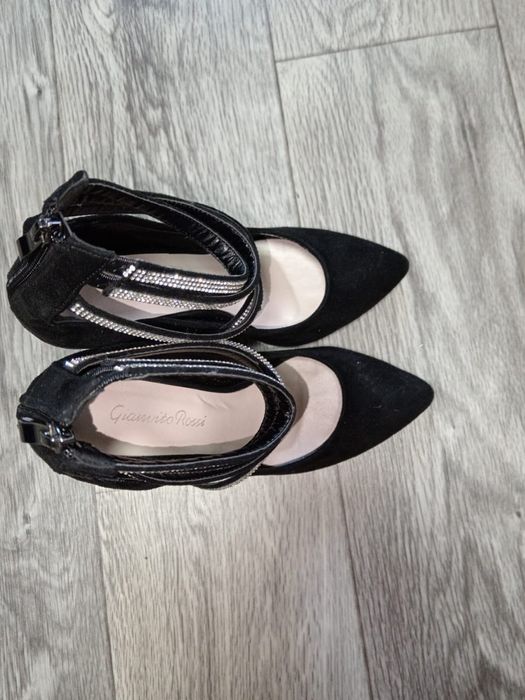 Туфли продам..продам