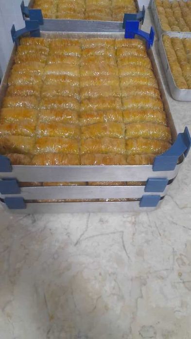 Турк пахлаваси учун алюмин патнис