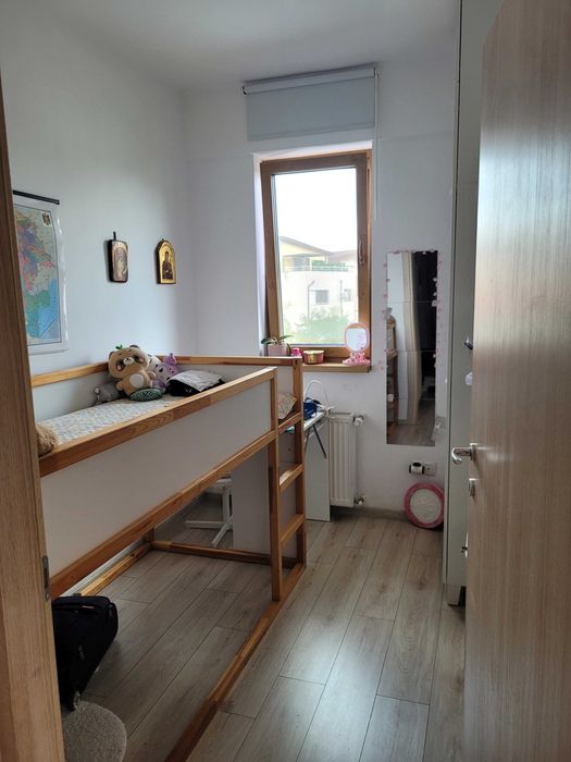 Apartament 4 camere decomandat, Damaroaia