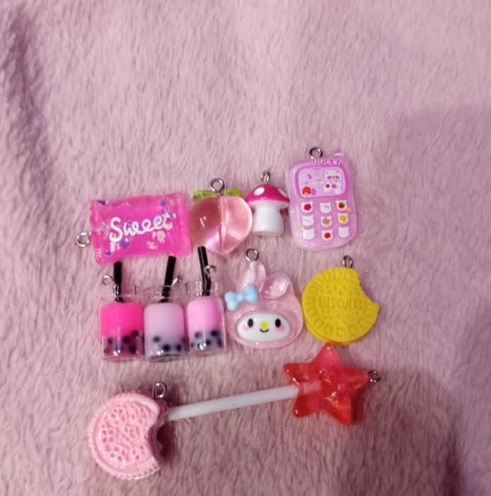 Мъниста и висулки.