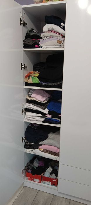 Гардероб с огледало