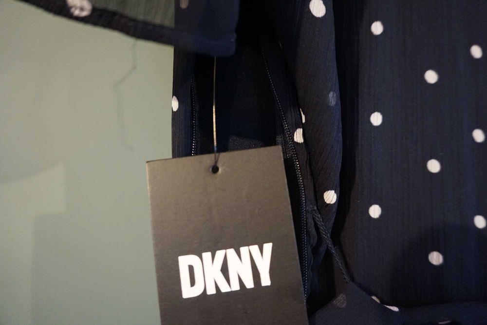 Тъмносиня лятна рокля на бели точки DKNY