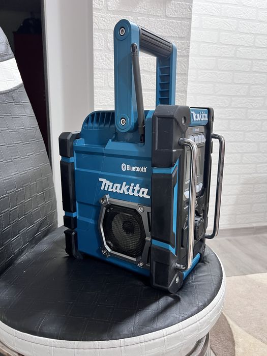 Radio Makita DMR301