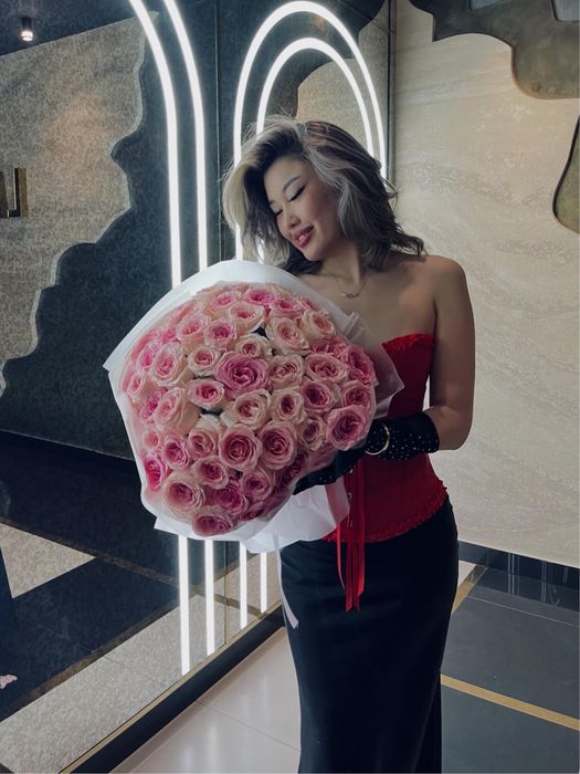 Цветы 51 розовые розы