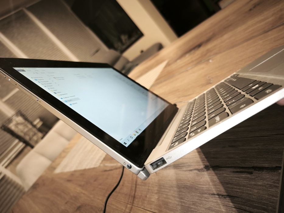 Лаптоп леново компютър lenovo tablet таблет Бланшет