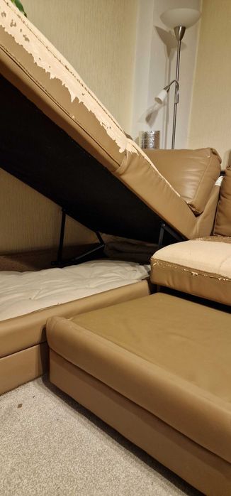 Ъглов диван с ракла с функция за сън