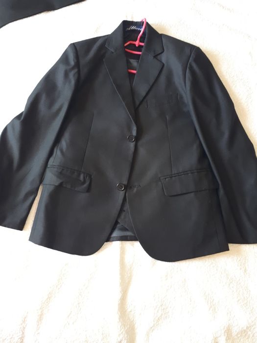 Продаю костюм тройка