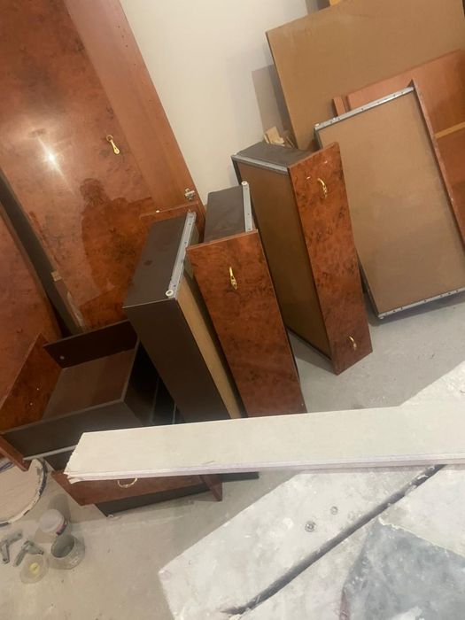 Продам спальный гарнитур