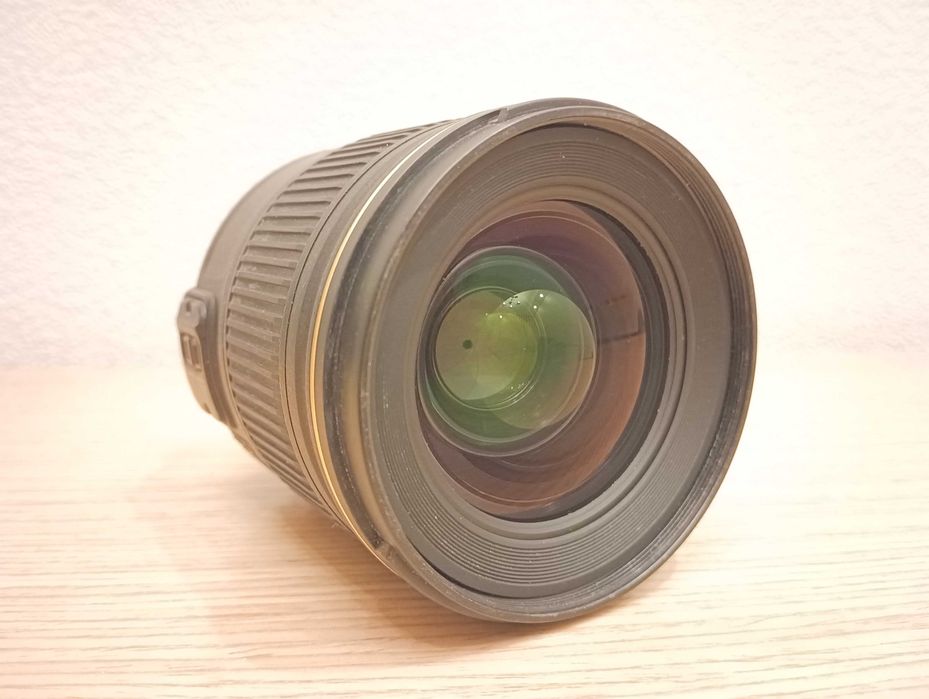 Nikon AF-S 28mm f/1.8 G