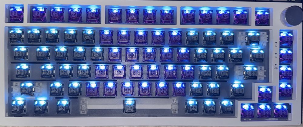 Продаю клавиатуру ajazz ak 820