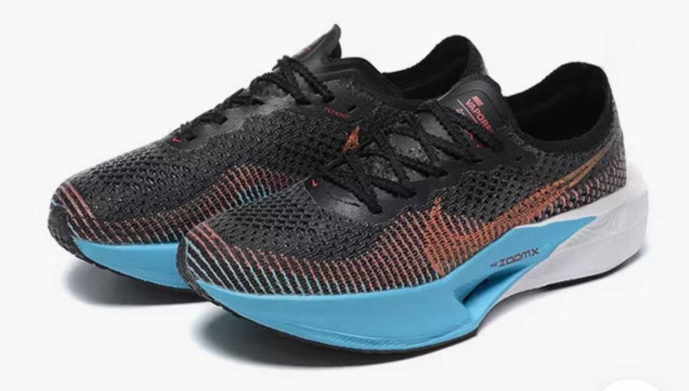 Продавам нови мъжки маратонки Nike Zoom Vaporfly next 3 black blue