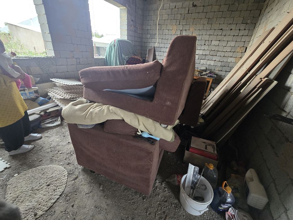 Диваны 2 больших и 1 маленький