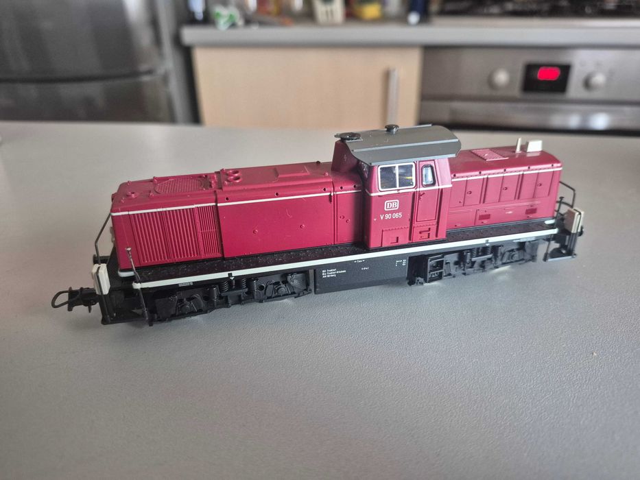 Locomotiva ROCO V90 065, digitala, scara H0