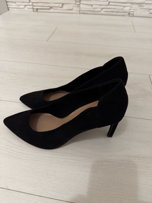 Pantofi stiletto