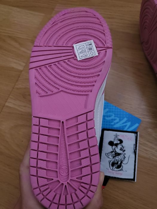 Апрески Agatha Ruis de la Prada и кецове Disney