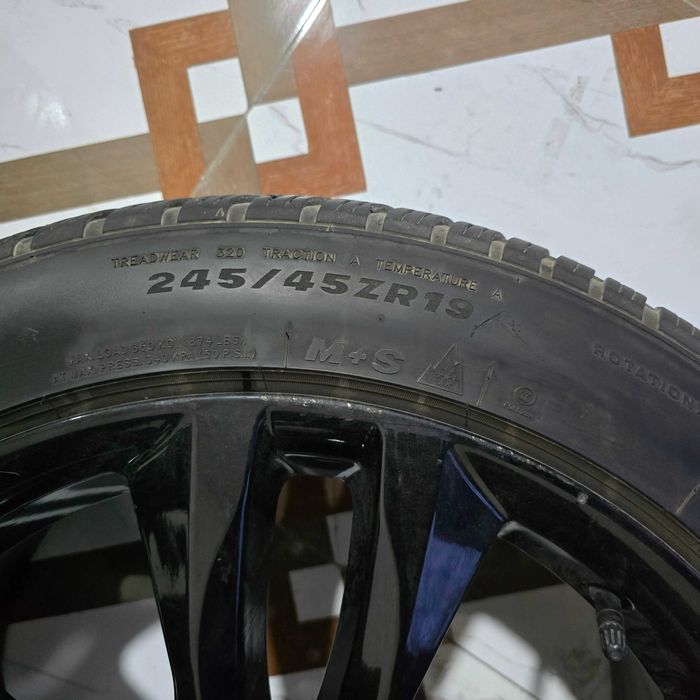 R19 5x115 saka diskalar balonlari bilan 245/45 - 4 dona (b/u)