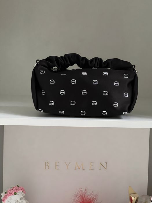 Продам сумочку от Alexander Wang