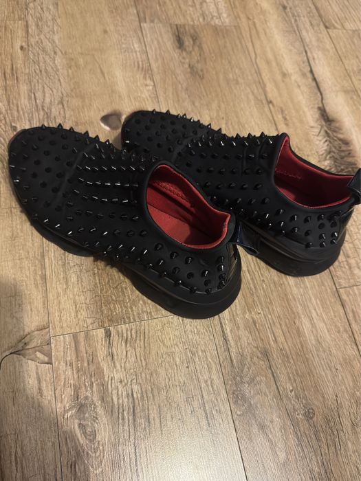 Маратонки с шипчета