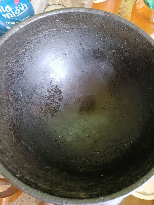 Казан чугунный 6л СССР