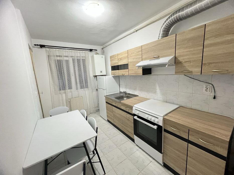Apartament de închiriat doua camere , zona subcetate Str. Panselutei.