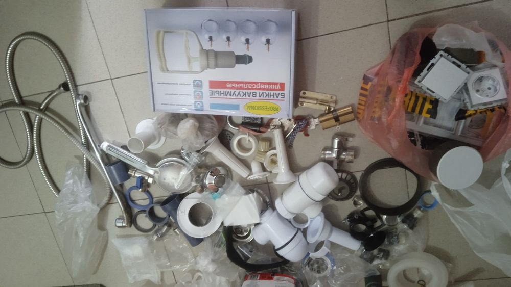 Продам молотки, выключатели, ключи