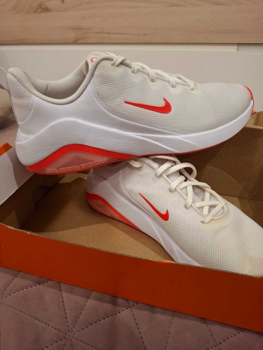 Чисто нови спортни маратонки NIKE AIR ZOOM