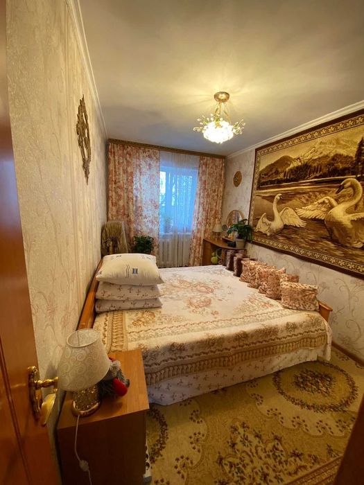 Продам трехкомнатную квартиру