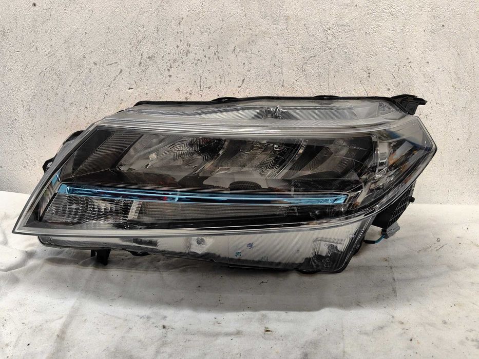 Оригинален фар Сузуки  Suzuki Vitara Feis Led