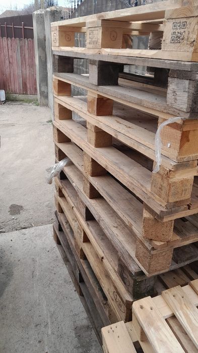 Vând paleti non euro și euro.