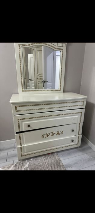 Спальный гарнитур