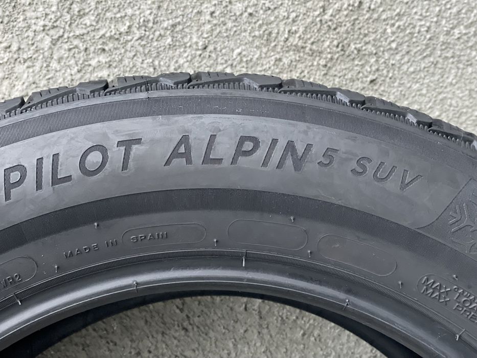 225/60/17 M+S MICHELIN PILOT ALPIN Dot 2420