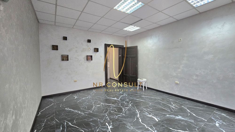 Дава се под наем Магазин в София, Център - 43 кв.м за 420 € - Снимка #2