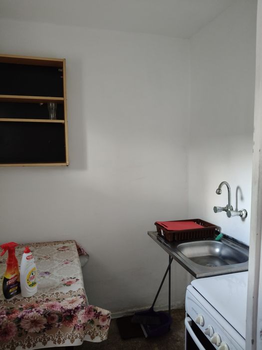 Închiriez apartament