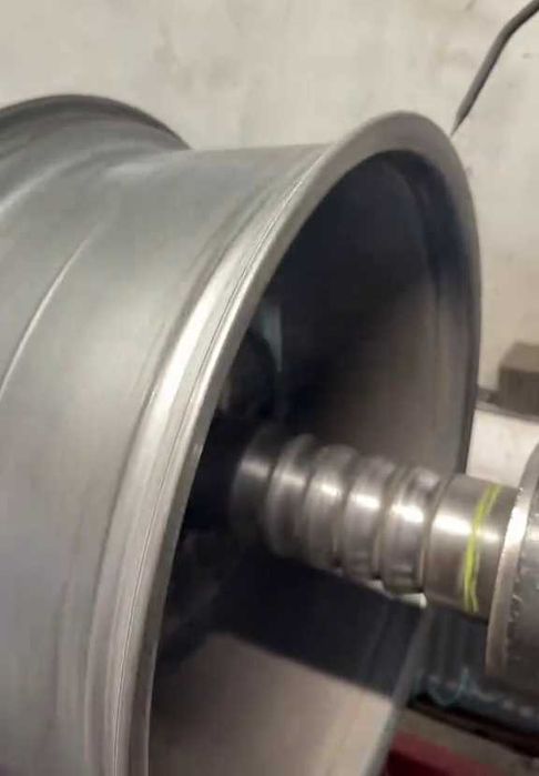 Vopsire și îndreptare jante strâmbe – fără vibrații în volan