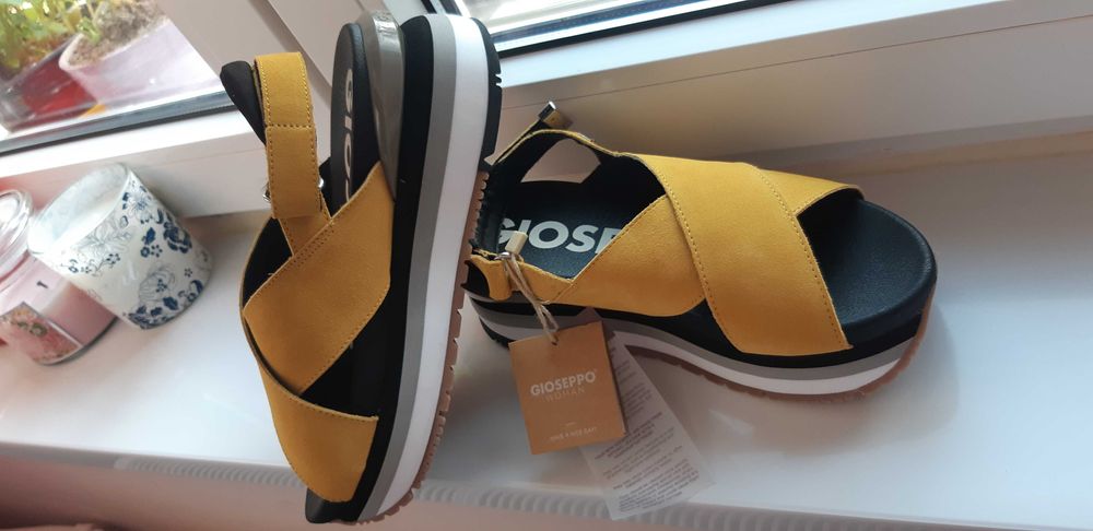 Sandale piele noi in cutie