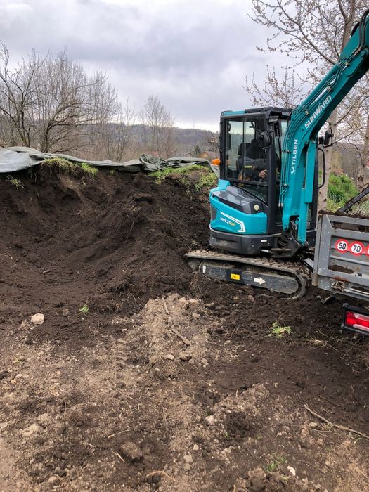 Inchiriez cilindru compactor de 3 tone ,miniexcavator,miniincarcator