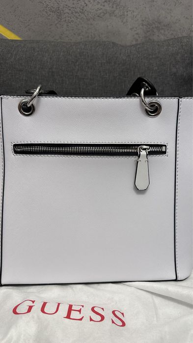 Чанта Guess
