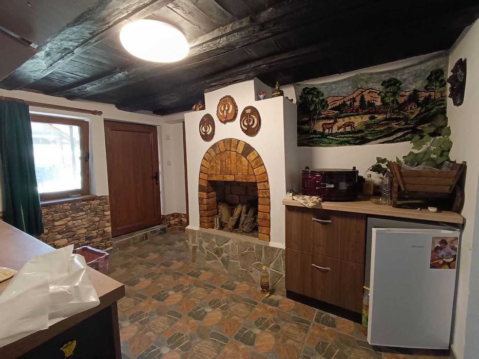 Триетажна къща в Еленския балкан