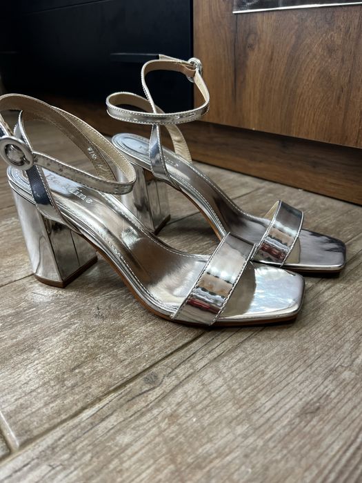 Сандали на ток Be Mine