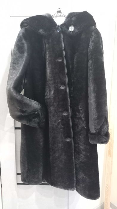 Продам шубу ,мех мутон