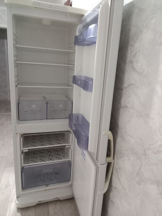 Продам холодильник Бирюса