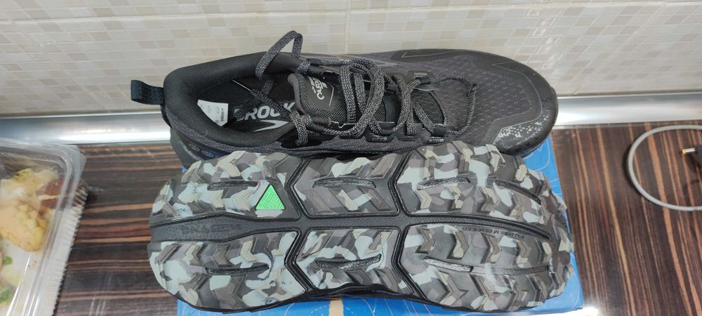 Мъжки маратонки за планинско бягане Brooks размер 44,5