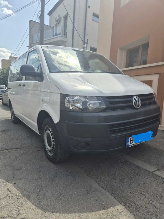 Volkswagen Transporter T5, 8+1 locuri, an 2013, 2 litri, diesel, Euro 5