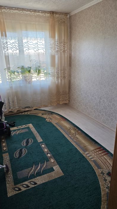 Продам 4 комнатую квартиру