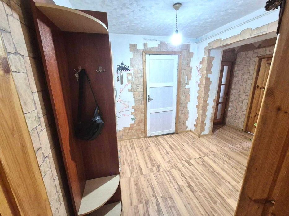 Продаётся 3 комн квартира